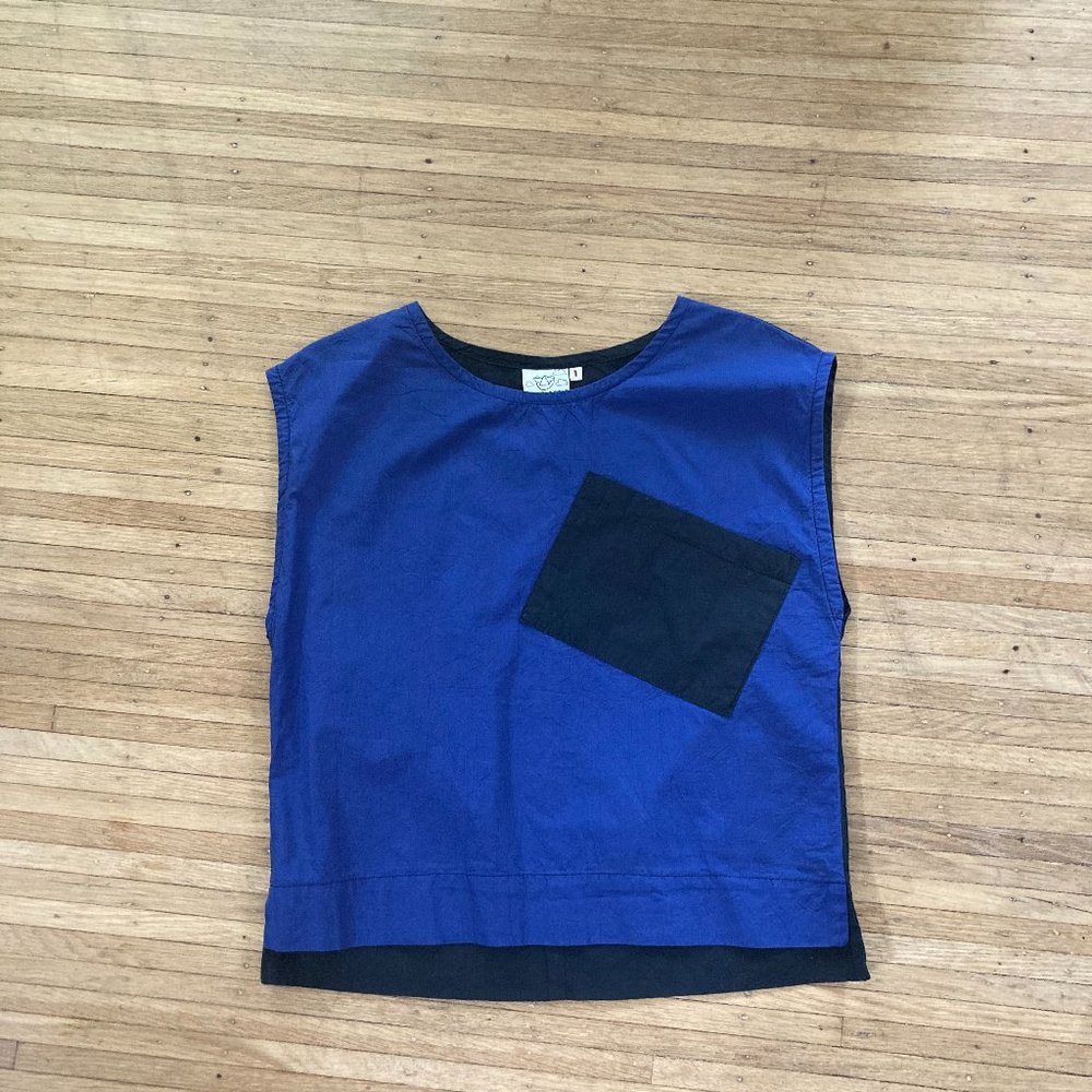 Gravel and Gold blue and black sleeveless shirt